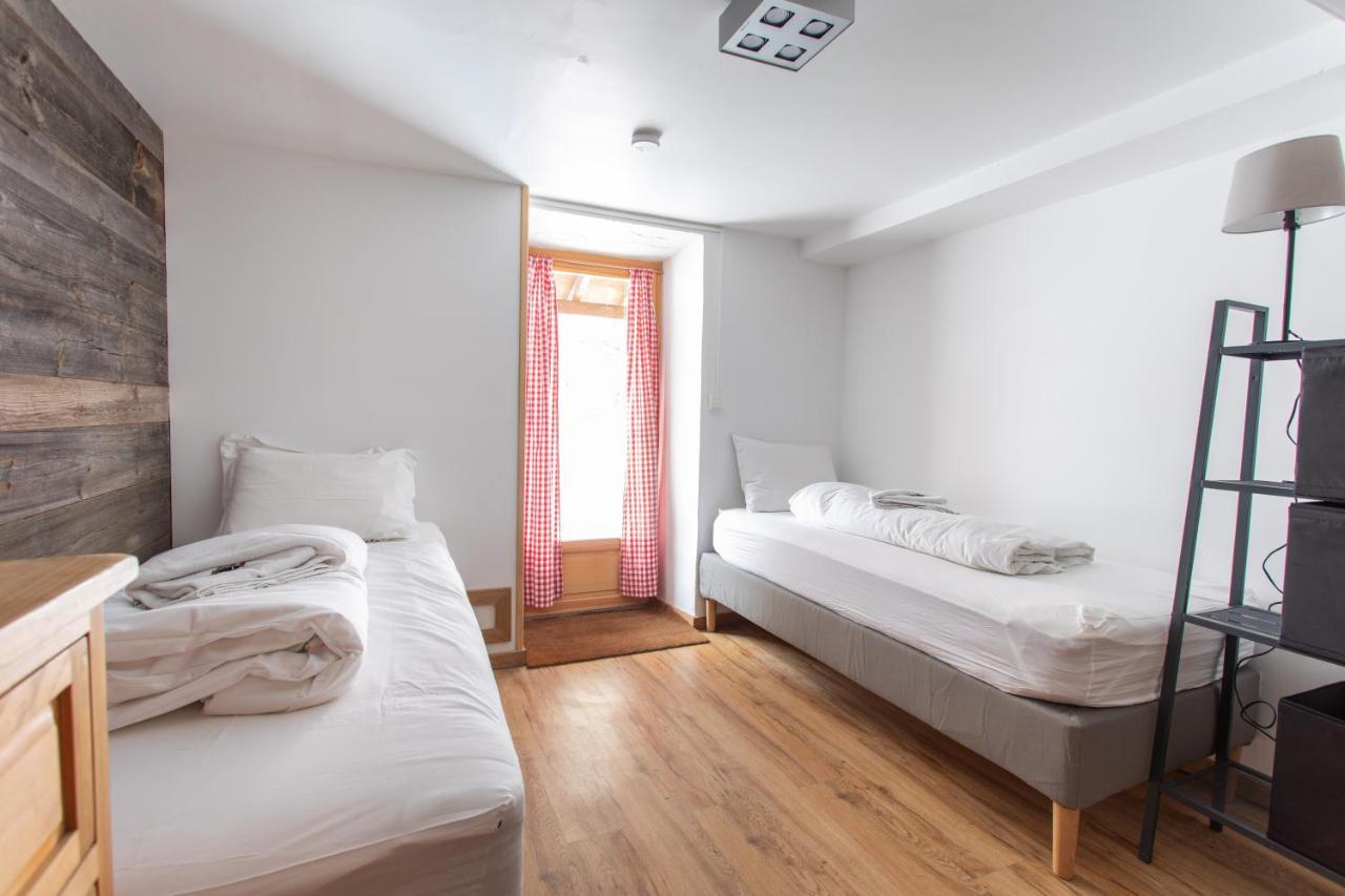 Chalet Les Vieux Murs ラルプ・デュエ エクステリア 写真